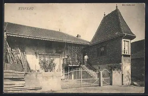 AK Etiveau, Blick auf ein Haus mit erkerartigem Anbau