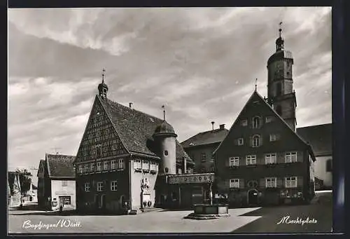 AK Bopfingen /Württ., Marktplatz mit Kirchturm und Geschäft