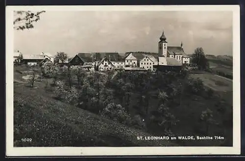 AK St. Leonhard am Walde, Teilansicht mit Kirche