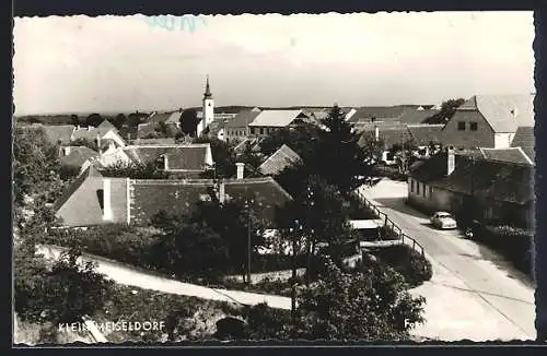 AK Kleinmeiseldorf, Strassenpartie aus der Vogelschau