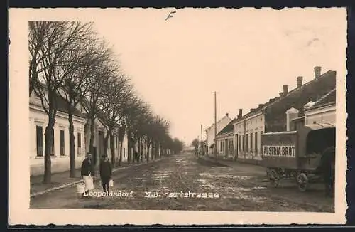 AK Leopoldsdorf /N.-Ö., Partie in der Hauptstrasse