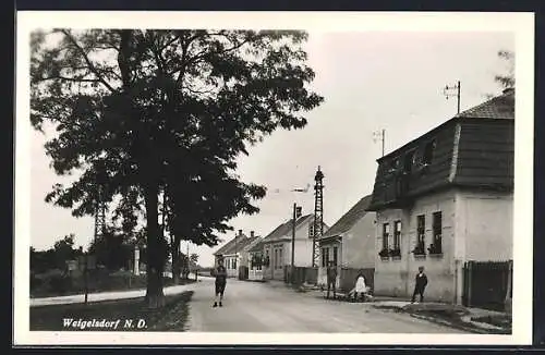 AK Ebreichsdorf /N.-Ö., Weigelsdorf, Kinder auf der Strasse