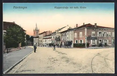 AK Mörchingen, Klapperstrasse mit Kath. Kirche