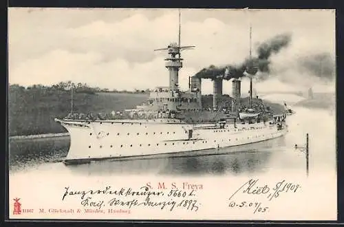 AK Kriegsschiff SMS Freya unter Volldampf