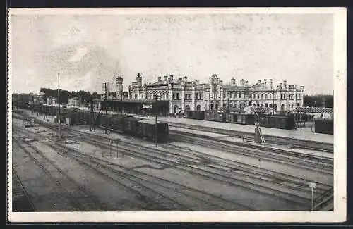 AK Brest-Litowsk, Bahnhof mit haltendem Zug