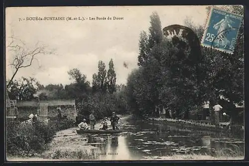 AK Doue-la-Fontaine, Les Bords du Douet