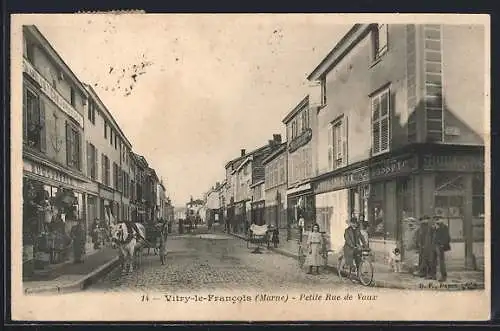 AK Vitry-le-Francois, Petite Rue de Vaux, Strassenpartie