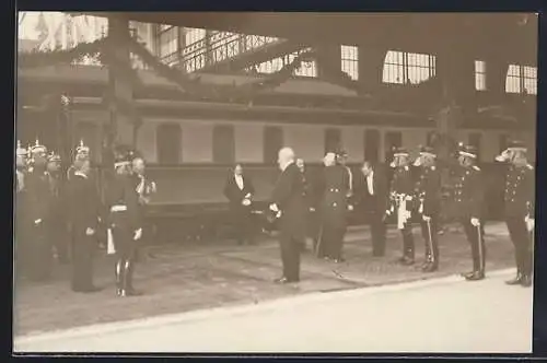 AK Zürich, Besuch von Kaiser Wilhelm II. 1912, Ankunft auf dem Bahnhof