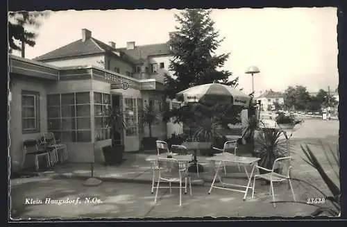 AK Klein Haugsdorf, Buffet-Espresso mit kleiner Terrasse