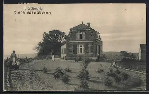 AK Drei Holnis /Glücksburg, Haus F. Schmarje mit Garten u. Familie