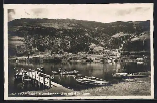 AK Bodensdorf a. Ossiacher-See, Steg mit Ruderbooten, Blick auf Görlitzen