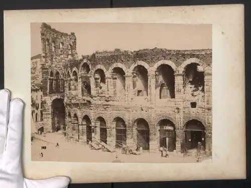 Fotografie unbekannter Fotograf, Ansicht Verona, Ruine der alten Arena