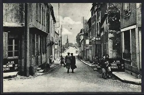 AK Bray-sur-Seine, Rue Maréchal-Leclerc, Strassenpartie