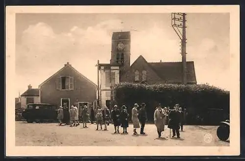 AK Saint-Fargeau-sur-Seine, Bewohner versammelt auf der Strasse