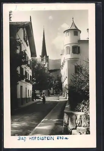 AK Bad Hofgastein, Strassenpartie mit Anwohnern