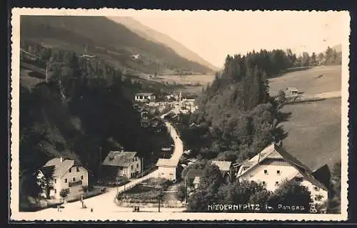 AK Niedernfritz i. Pongau, Ortsansicht mit Bergpanorama