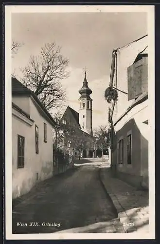 AK Wien, Grinzing, Strassenpartie mit Kirche