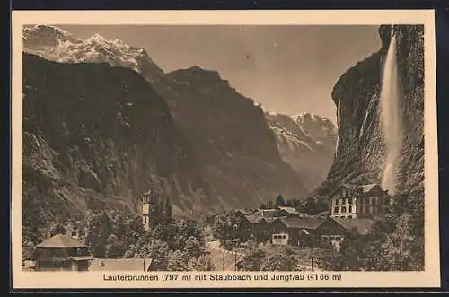 AK Lauterbrunnen, Ortspartie mit Staubbach und Jungfrau