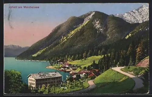 AK Urfeld am Walchensee, Hotel Jäger am See mit Strassenpartie