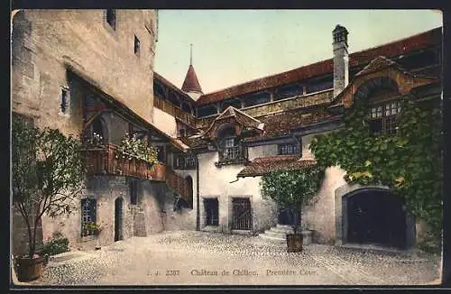 AK Château de Chillon, Première Cour