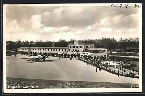 AK Mannheim, Flughafen und Flugzeug bereit zum Einsteigen