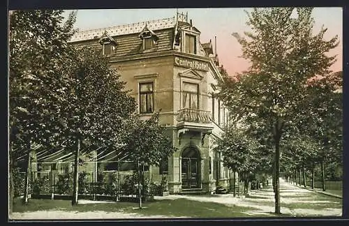 AK Hamburg-Altrahlstedt, Waldstrasse mit Central-Hotel