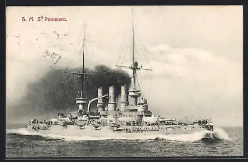 AK Kriegsschiff SMS Pommern auf hoher See in voller Fahrt