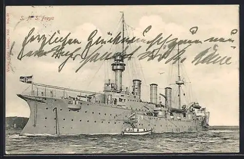 AK Kriegsschiff SMS Freya nahe der Küste