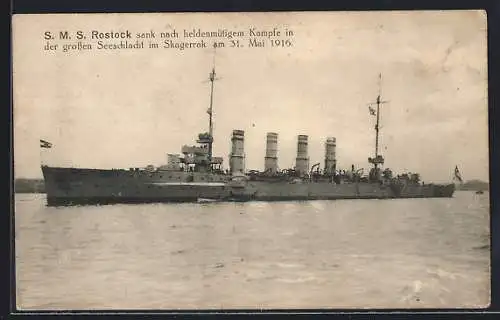 AK Kriegsschiff SMS Rostock vor der Küste