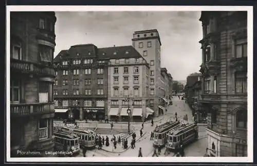 AK Pforzheim, Strassenbahnen auf dem Leopoldsplatz