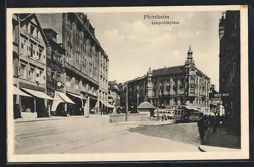 AK Pforzheim, Leopoldsplatz mit Hotel Post und Strassenbahnen