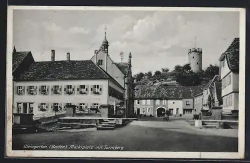 AK Weingarten /Baden, Marktplatz mit Turmberg