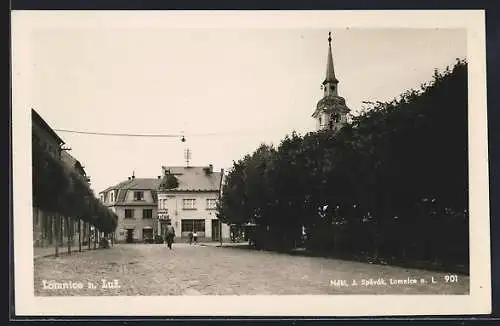 AK Lomnice n. Luz., Laterne über einer Strasse