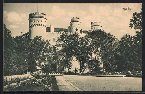 AK Orlik, Ansicht auf die Burg am Eingang