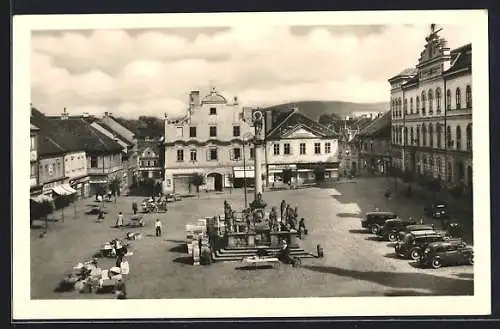 AK Pisek, Marktplatz mit Säule