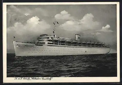 AK KdF-Passagierschiff Wilhelm Gustloff auf hoher See