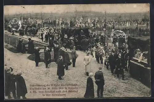 AK Köln-Mülheim, Überführung der Opfer des Eisenbahn-Unglücks 1910 vom Friedhof nach dem Bahnhof