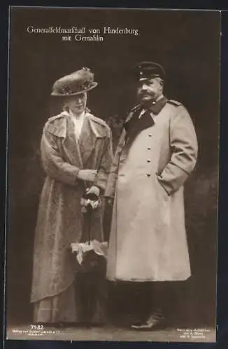 AK Generalfeldmarschall von Hindenburg und Gemahlin