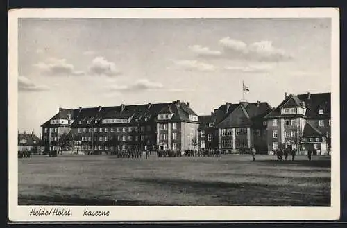 AK Heide /Holst., Blick auf die Kaserne