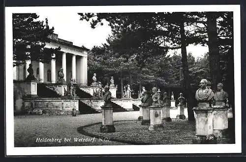 AK Wetzdorf, Denkmäler auf dem Heldenberg