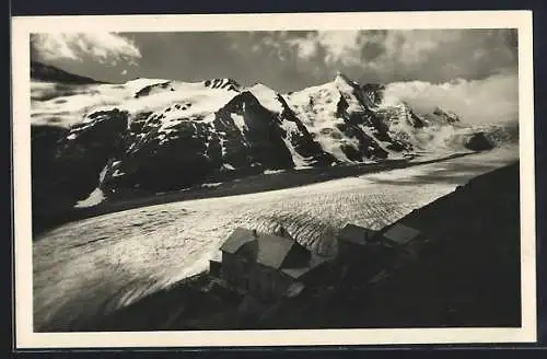 AK Franz Josefshaus, Berghütte mit Blick zum Grossglockner