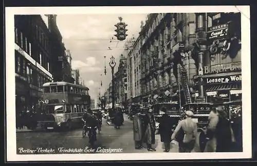 AK Berlin, Friedrichstrasse, Ecke Leipziger Str., Strassenverkehr