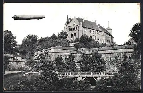 AK Nürnberg, Luftschiff Zeppelin II. im Flug über die Burg