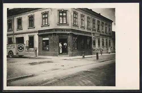 Foto-AK Wien, Delikatessen- und Spezereienhandlung B. Weiss, Breitenfurter Strasse 300