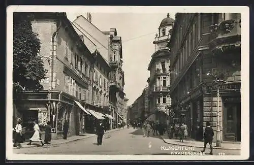 AK Klagenfurt, Passanten in der Kramergasse