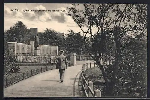 AK Kiel, Claus Groth-Denkmal am kleinen Kiel