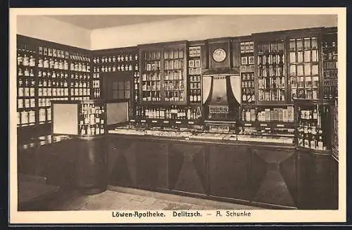 AK Delitzsch, Löwen-Apotheke A. Schunke, Innenansicht Ladenraum mit Tresen