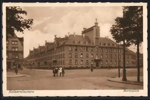 AK Kaiserslautern, Marienplatz mit Kirche und Geschäft