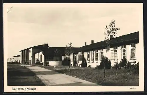 AK Rüstersiel, Studentendorf Rüstersiel, Partie mit grossem Gebäude, Rundbau