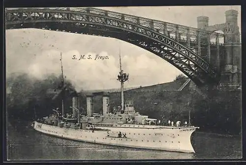 AK Kriegsschiff SMS Freya unter der Levensauer Hochbrücke